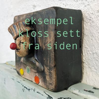 Kunstkloss, skulptur vegg ca 9x9 (G-21)