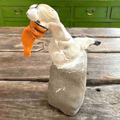 Skjev måke, 12 cm skulptur 