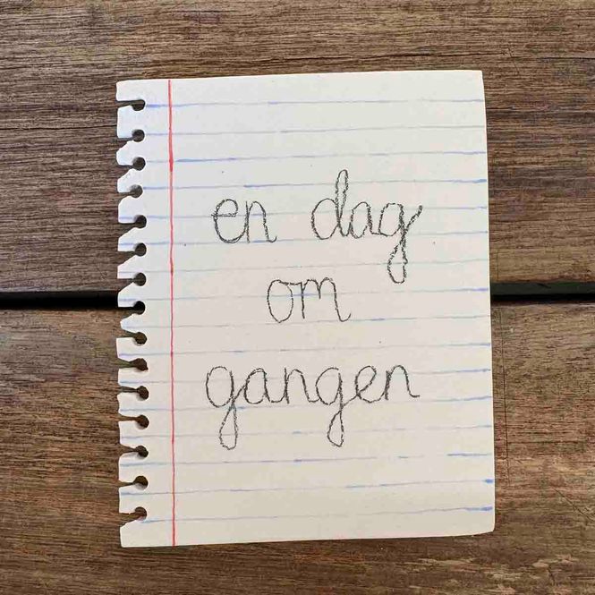 Hovedbilde Notat - en dag om gangen, skulptur vegg ca 12.5x10